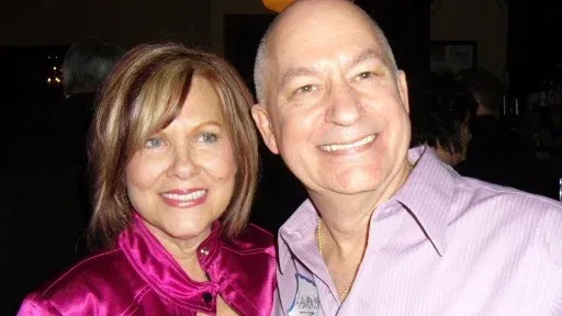 \ud83c\udfb9\ud83d\udc60\ud83c\udfb8EVE of NEW YEARS EVE, Vegas Style Live Band Variety\/Holiday, Dine\/Dance $5