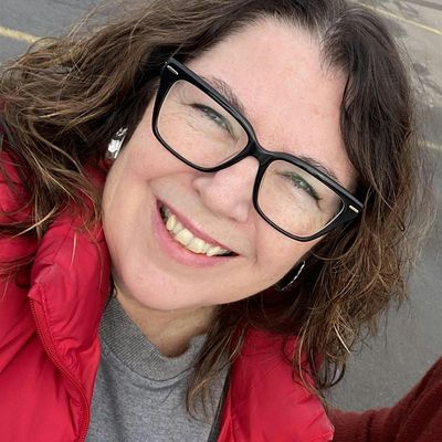 Crafts and Laughs with Lisa Sutton