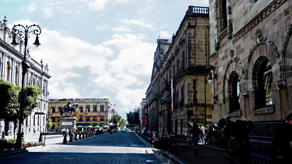 Visita guiada por la calle de Tacuba