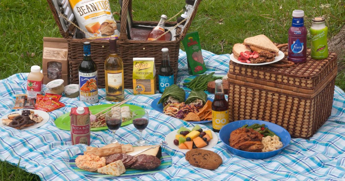 Picnic in the Paddock