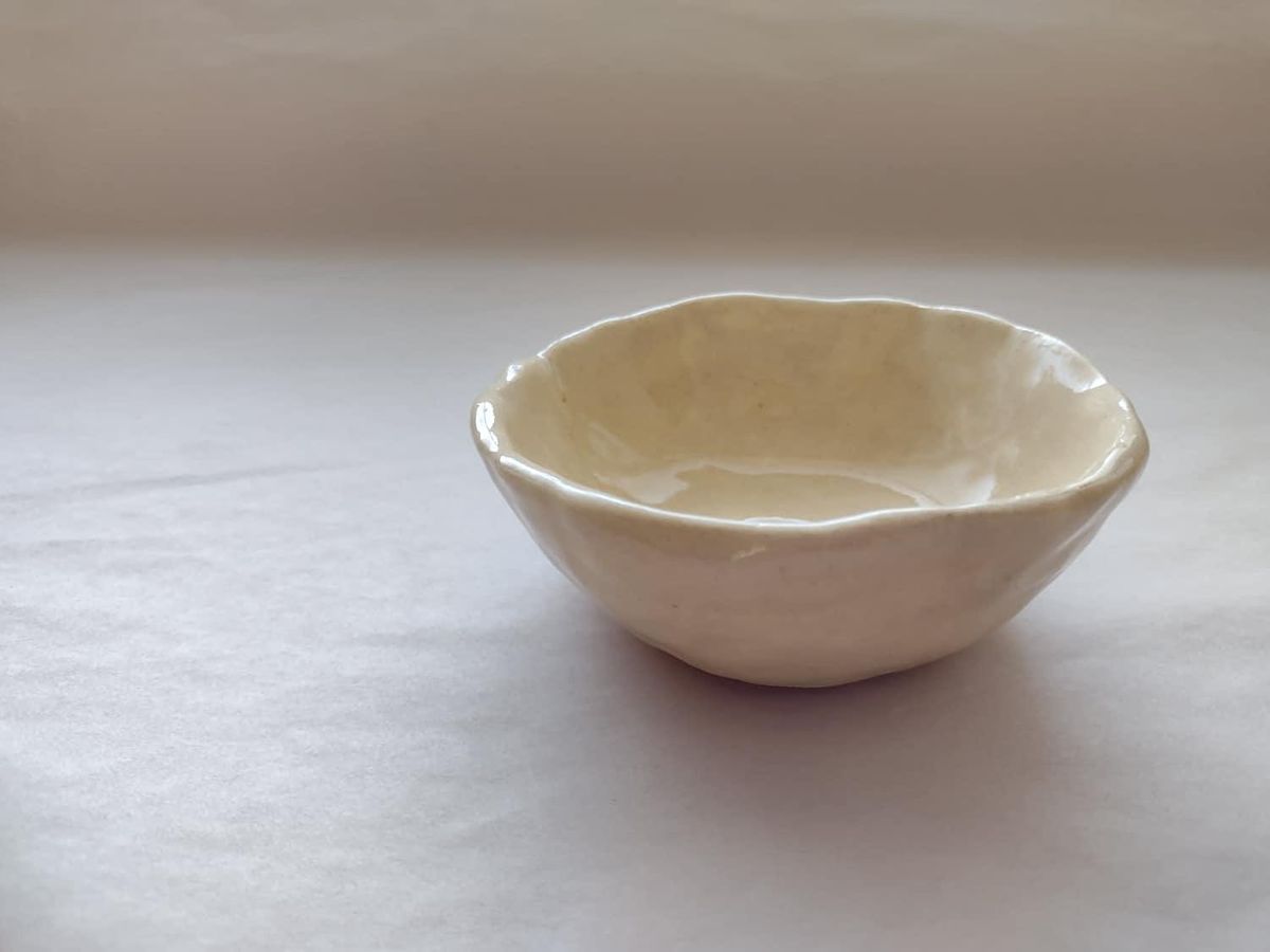 Pinch Pot | Pottery Workshop w\/ Siriporn Falcon-Grey