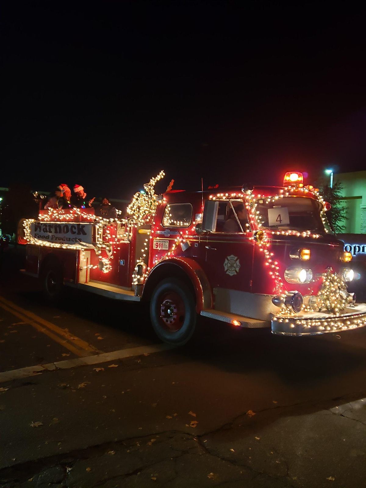 2022 Madera Christmas Parade Madera Downtown Christmas Light Parade, Madera, 2 December 2021