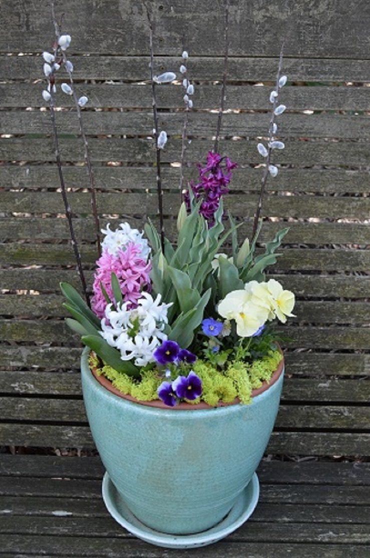 Welcome Spring Planter 