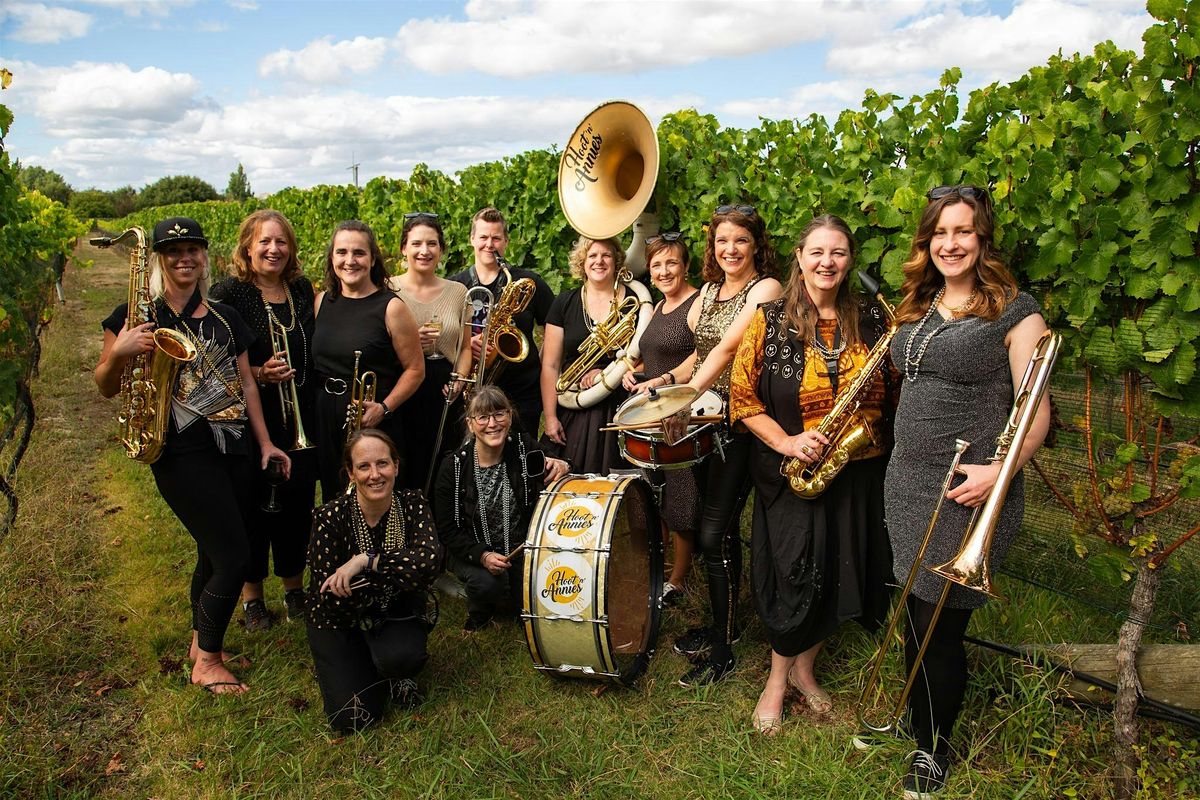 Hoot'n'Annies at Waitoa Bar - Wellington Jazz Festival 2024