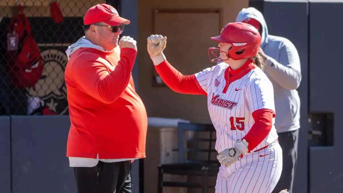 Parking Manhattan Jaspers at Marist Red Foxes Womens Basketball
