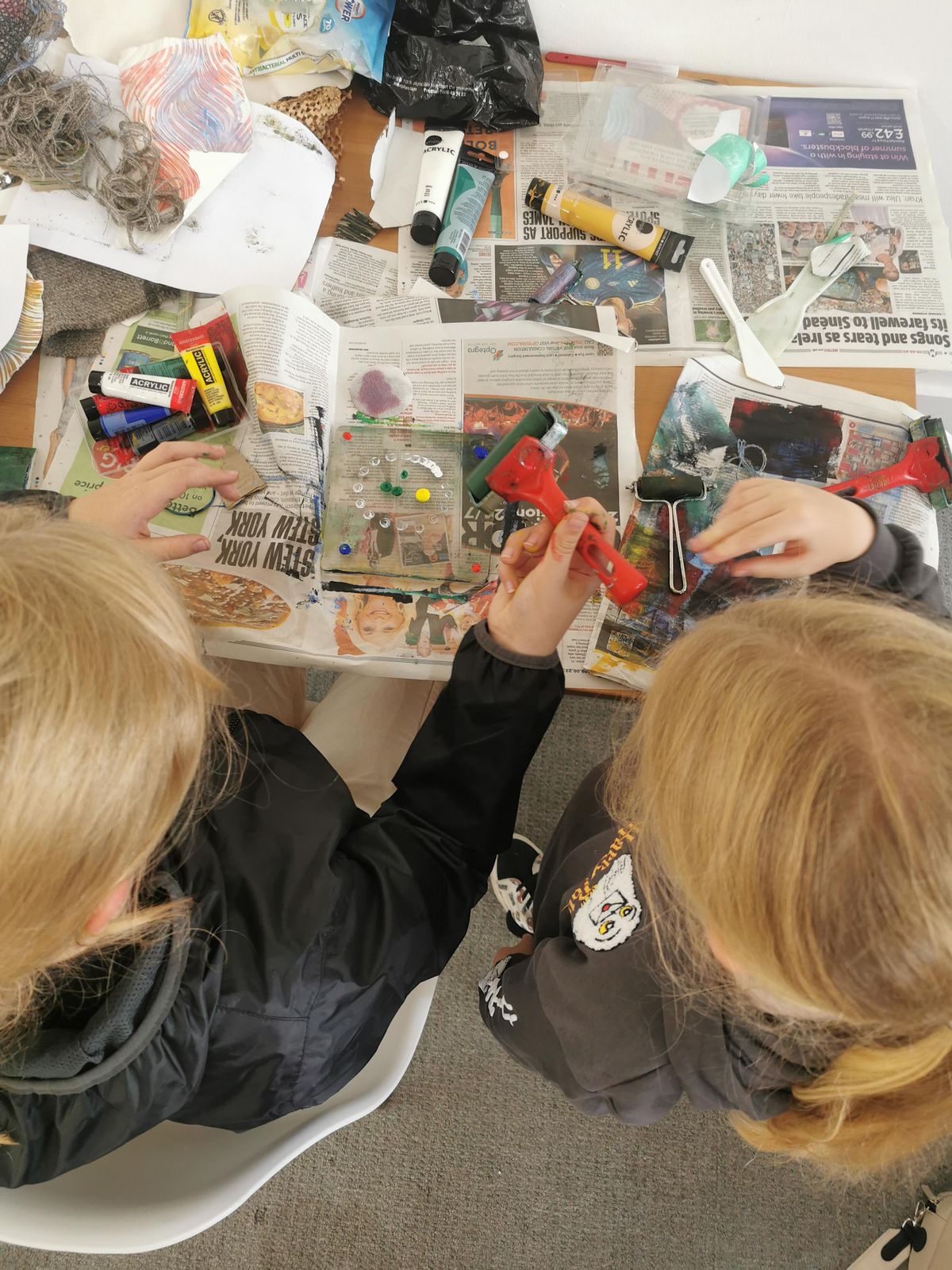 Kid-friendly gelli plate printmaking workshop