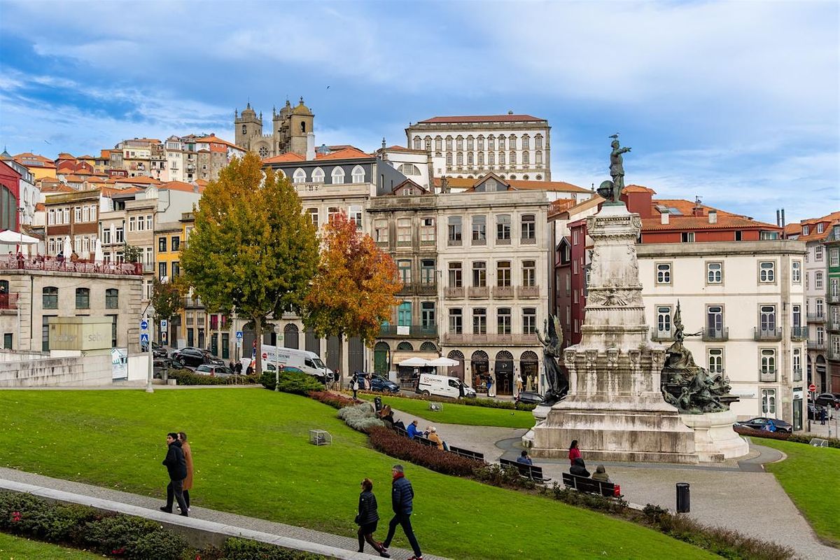 Hidden Porto Outdoor Escape Game: War and Passion