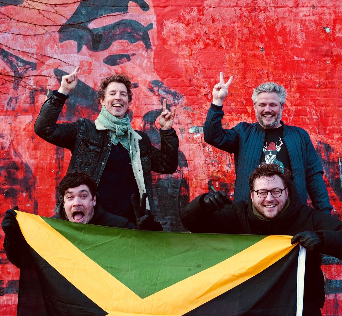 Trolle & Sm\u00f8rfolket - Reggae skal ud til familierne