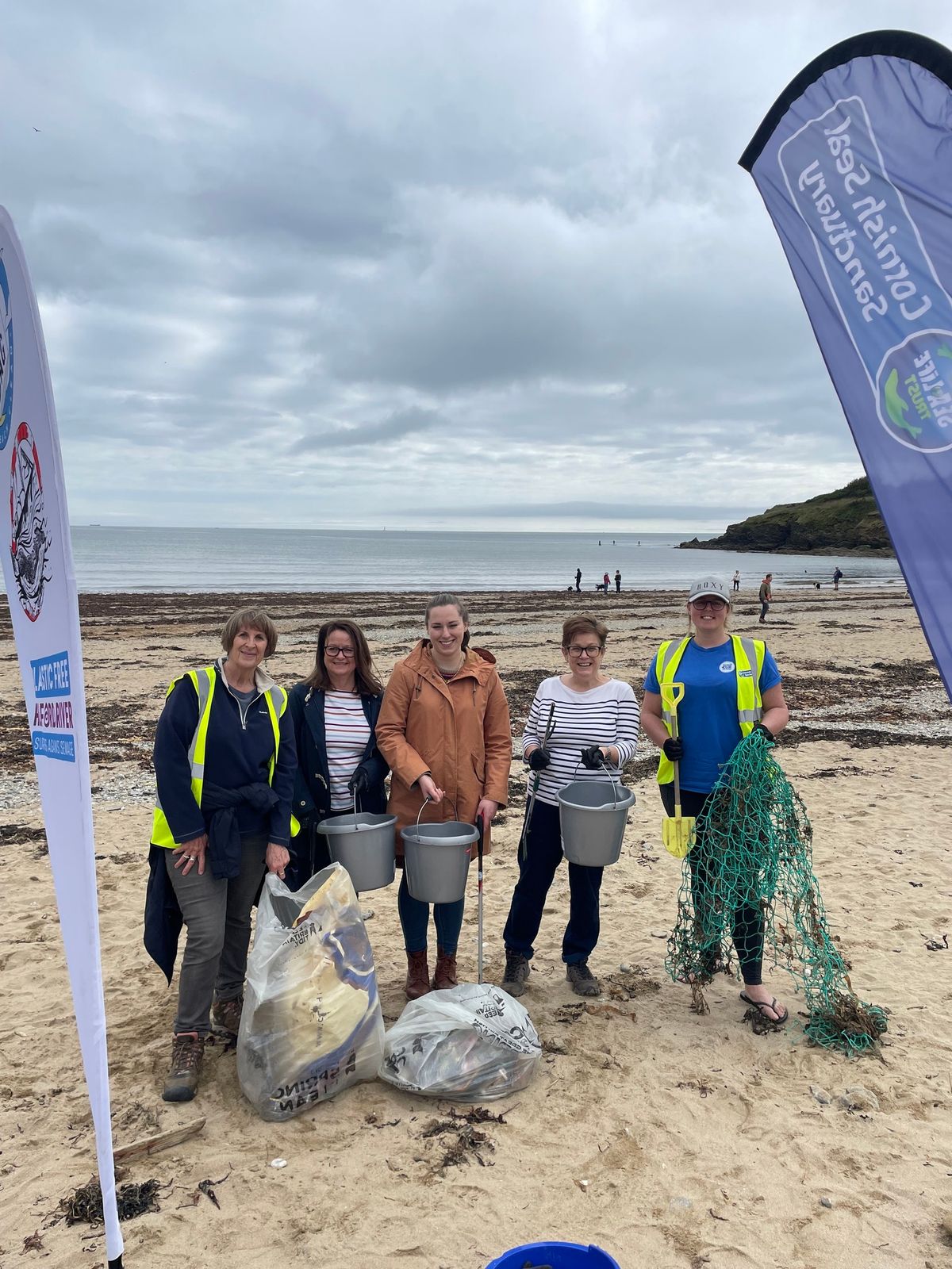 Maenporth beach clean 