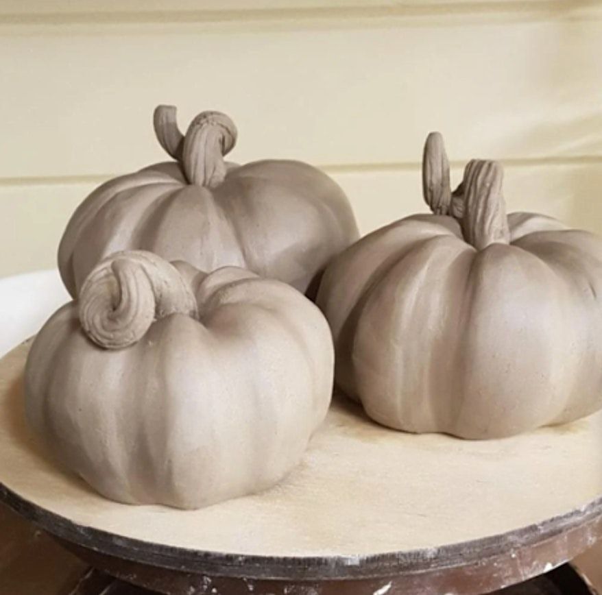 Sip + Sculpt :: Pinch Pumpkins w\/ Sarah Riley