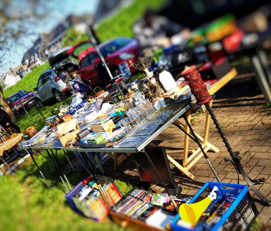 Flohmarkt vor\/in der Fundgarage!