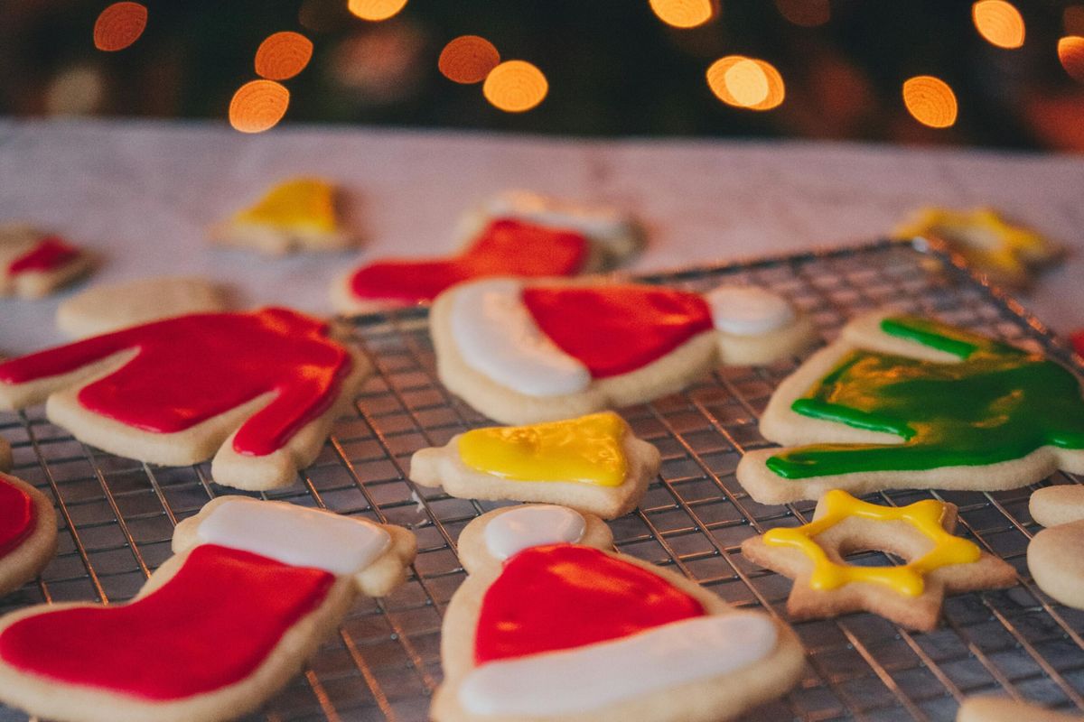 Cookies &amp; Wishes: A Santa Workshop at NoMI Lounge