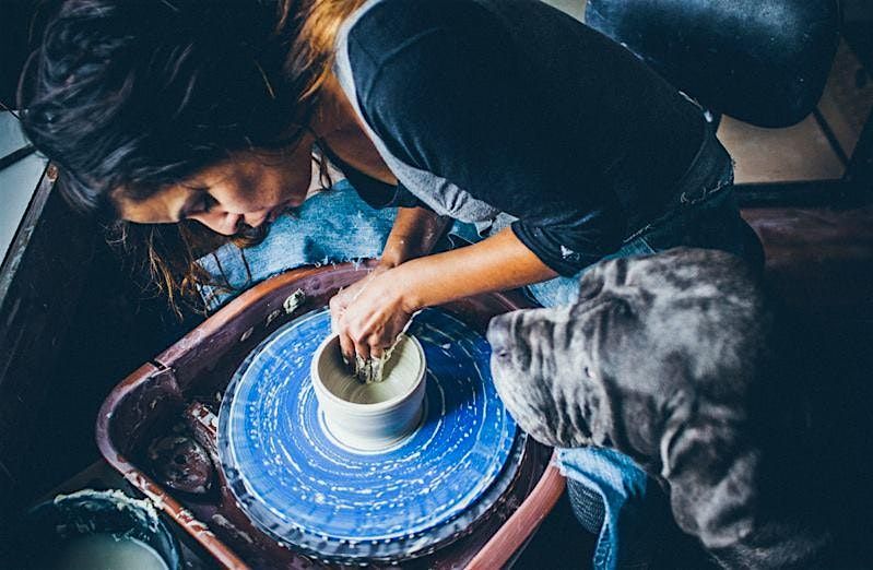 4-Week \/WHEEL THROWING with Clay