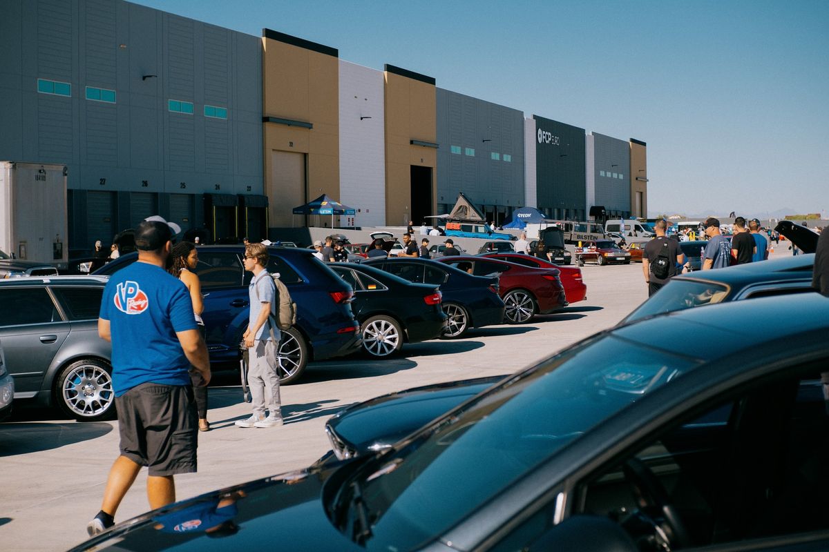 Los Angeles FCP Euro Sunday Motoring Meet - Robinson Helicopter