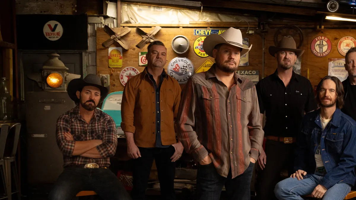 Randy Rogers Band in Helotes