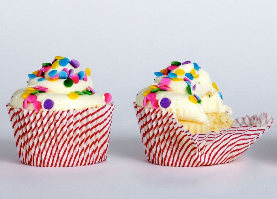 "Noon" Years Eve Confetti Cupcakes Class (Ages 2-8 w\/ Caregiver)