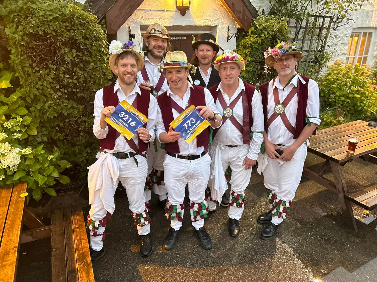 Leeds Morris dance the Leeds 10K