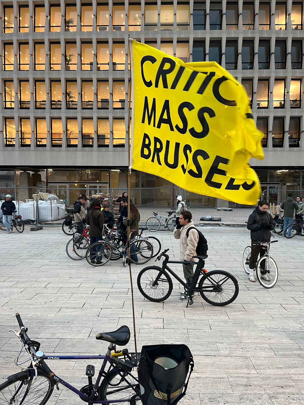 CRITICAL MASS BRUSSELS 28\/03