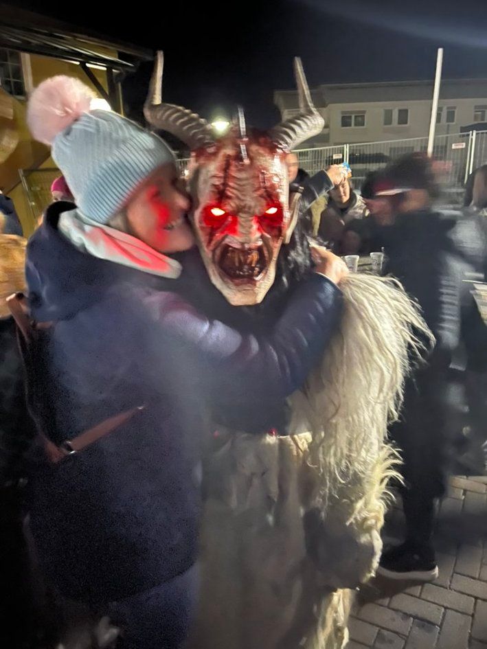 Familienfreundlicher Krampusmarkt mit Herz