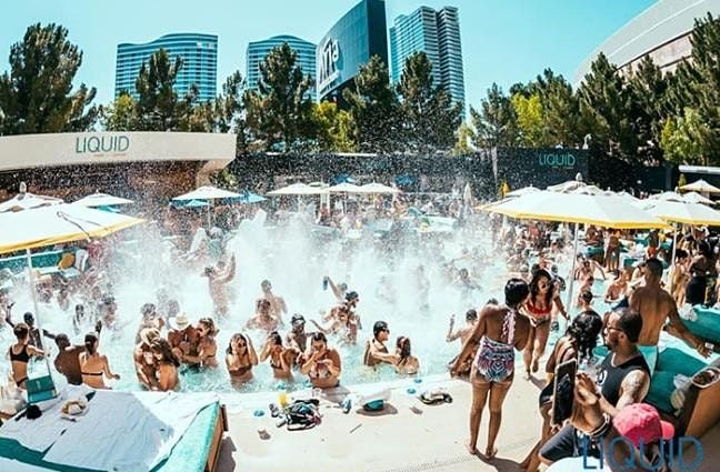 Free Champagne for Ladies at Liquid Wednesday Pool Party!