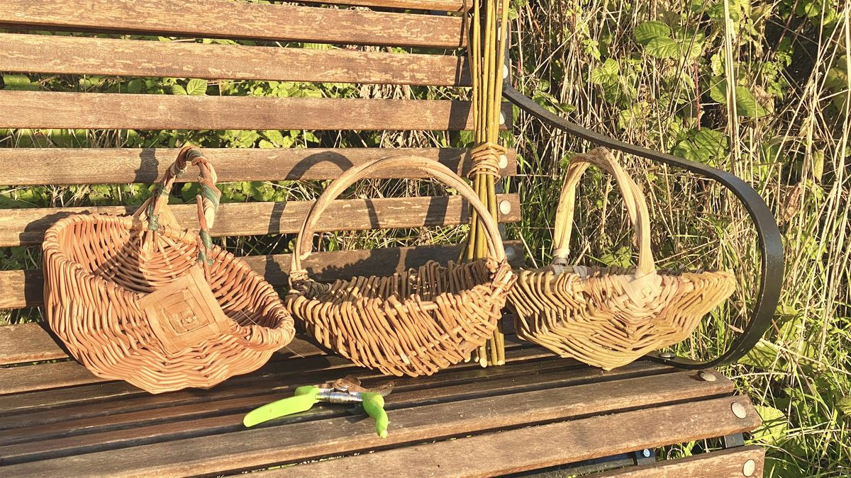 HEDGEROW FORAGING BASKET WORKSHOP