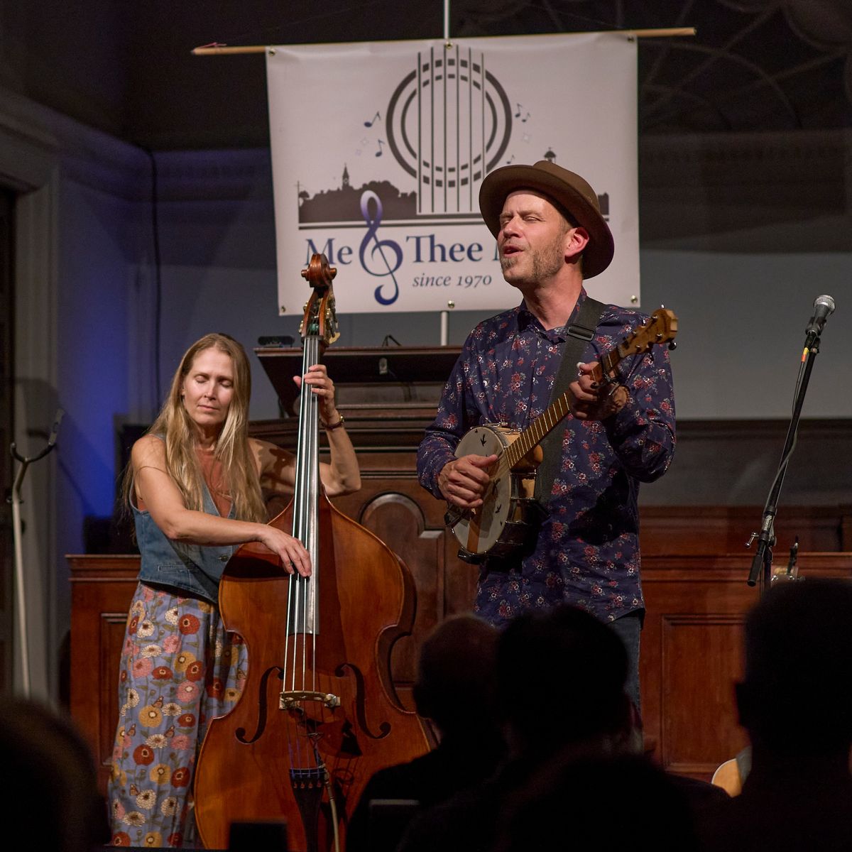 Scott Cook & Pamela Mae on Gabriola!