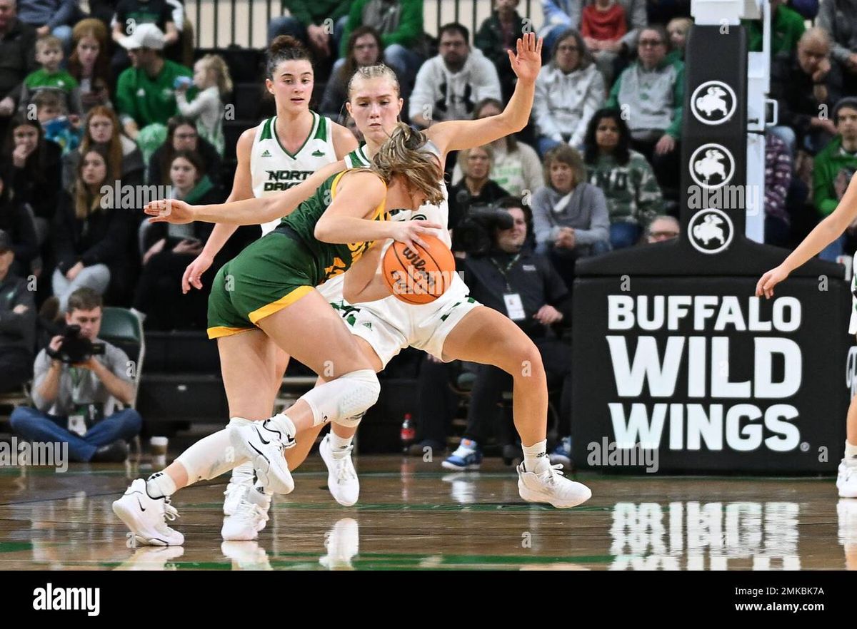 North Dakota Fighting Hawks at North Dakota State Bison Womens Volleyball