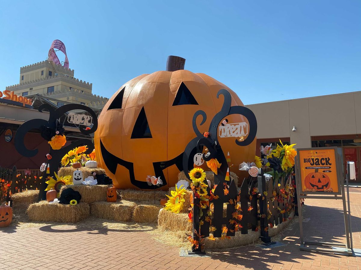 Citadel Outlets’ Big Jack Photo Opps and Halloween Spooktacular