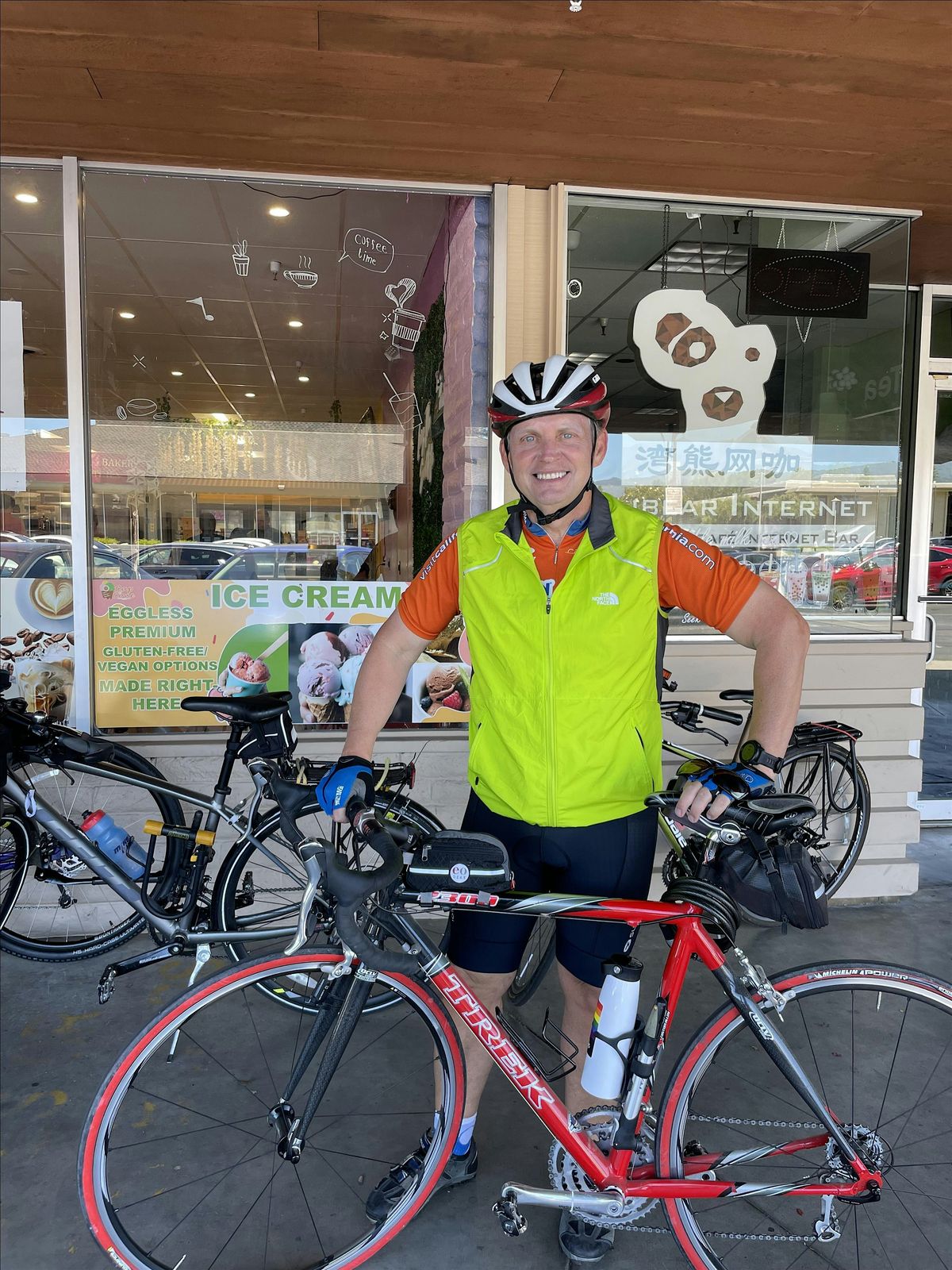 Bike Cherry Chase-Cumberland Neighborhood with Mayor Klein