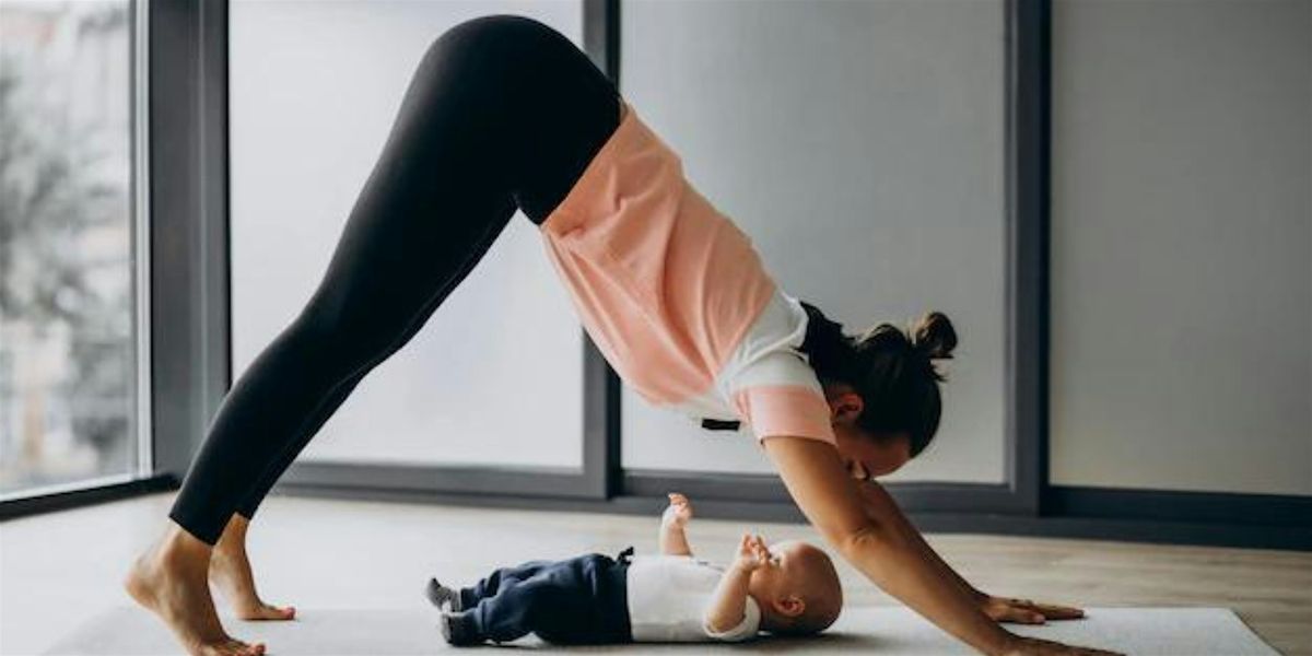 Mommy\/Daddy & Me Yoga