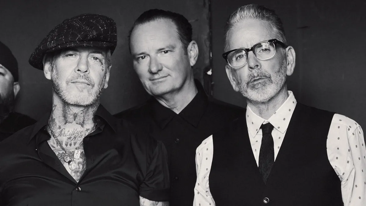 Social Distortion, Descendents, The Chats in New York