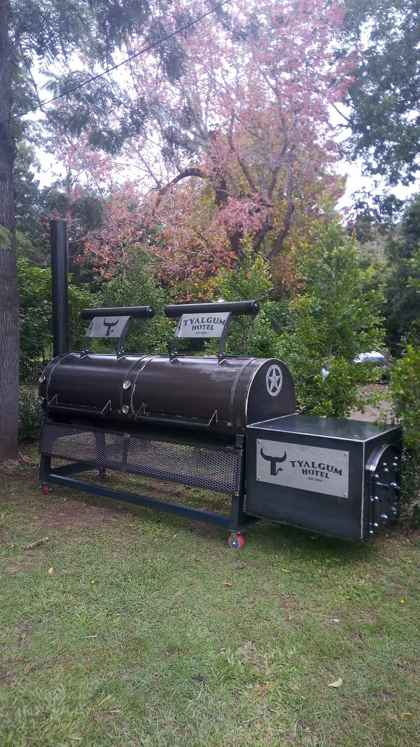 BBQ Smoker Sunday - Tyalgum Hotel