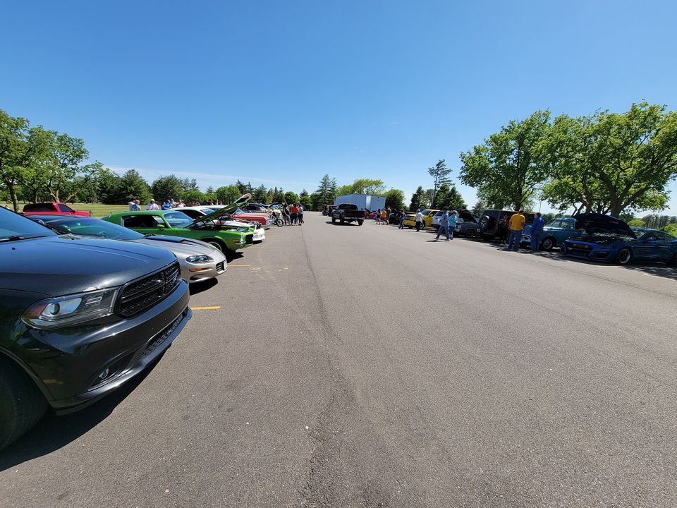 Car meet at pioneers Park car meet pinewood bowl parking area