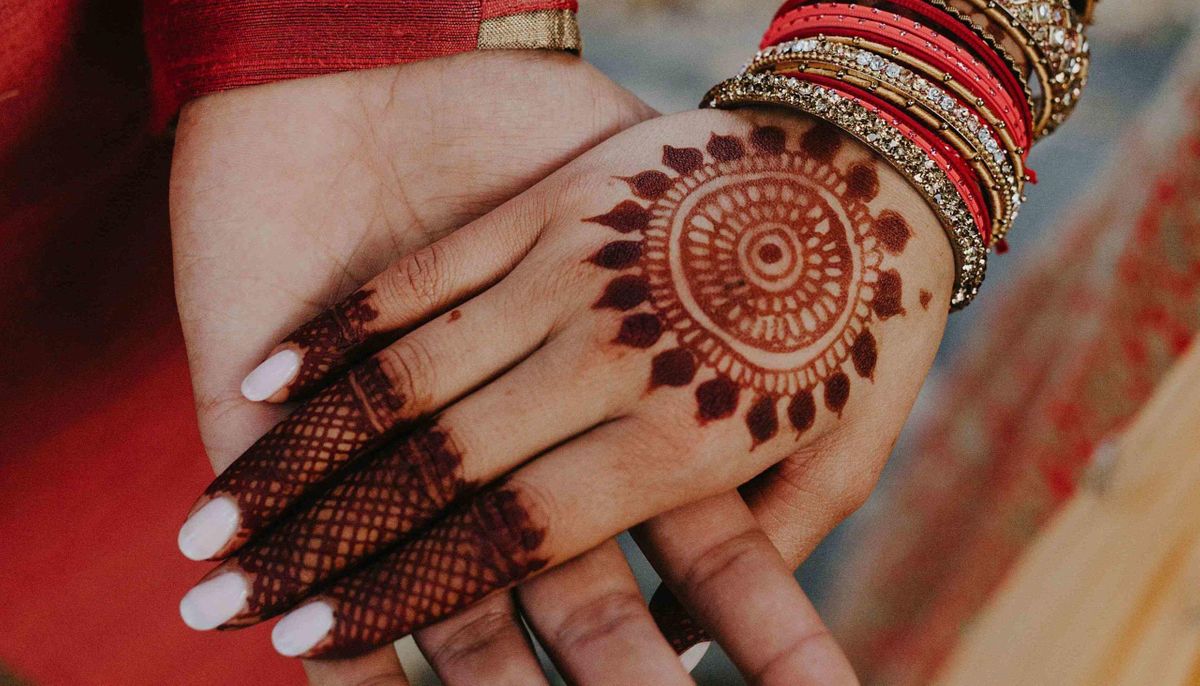 Gol Tikki Mehndi| Henna Designs महिलाओं के लिए | Karwa Chauth 2022 | gol tikki  mehndi henna designs | HerZindagi