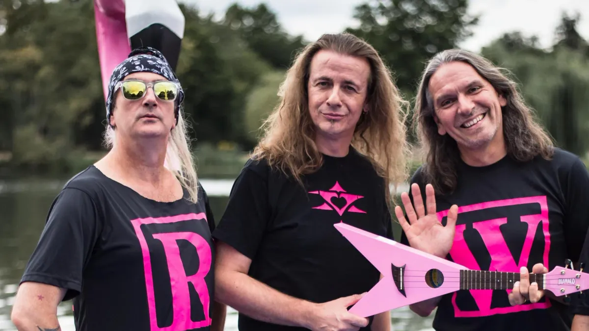 J.B.O., Anstandslos & Durchgeknallt, H\u00e4matom in Hamburg