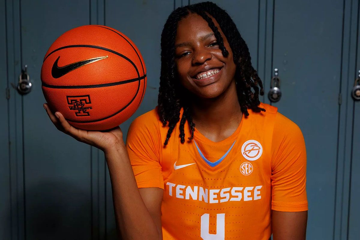 Parking Tennessee Lady Volunteers at Ole Miss Rebels Womens Basketball