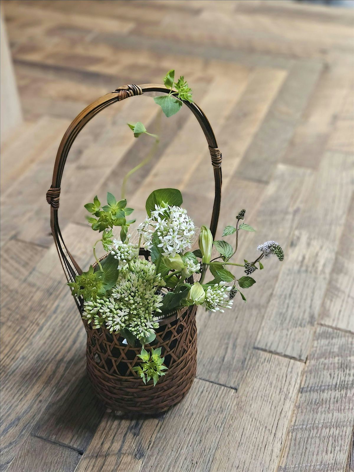 The Floral Art of Tea Ceremony: Autumn Meadow