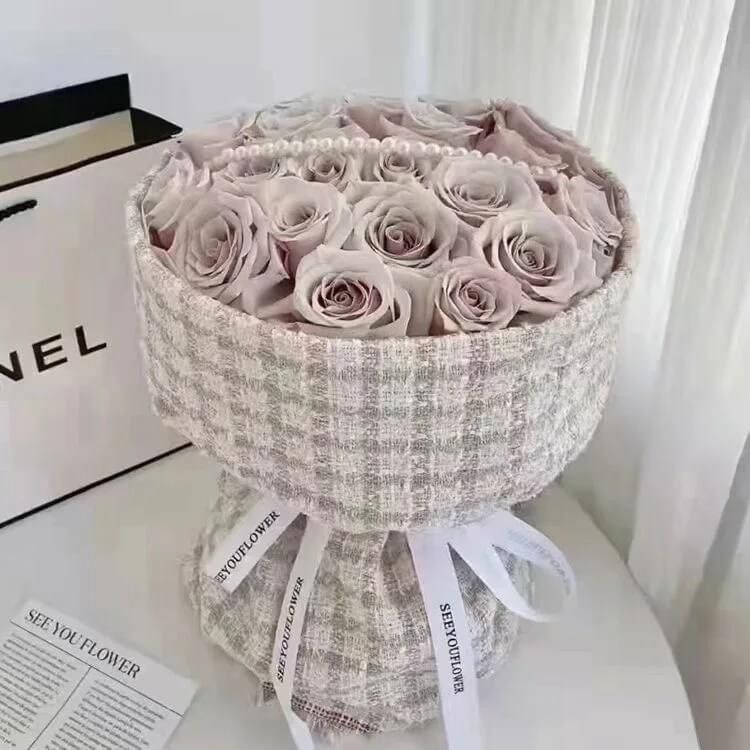 Tweed "Chanel Roses"
