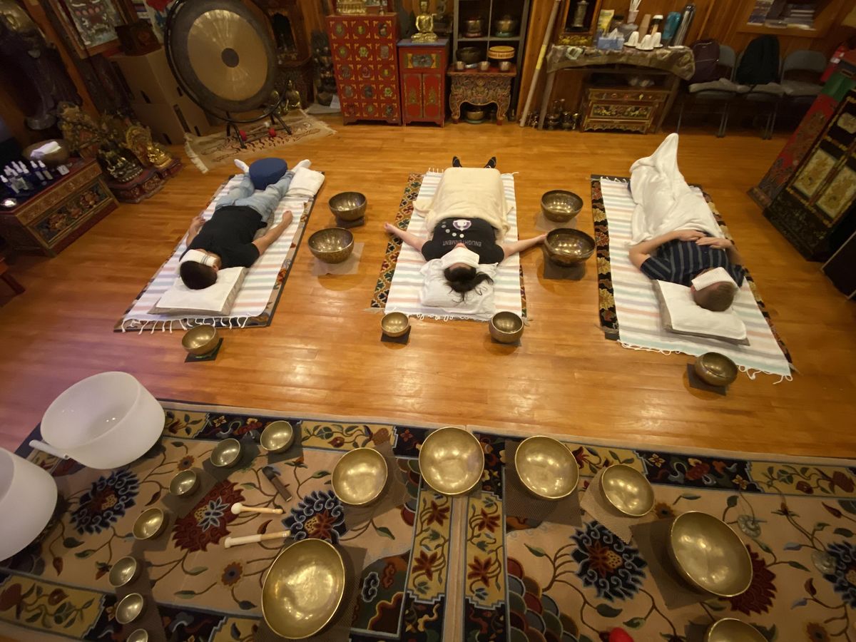 Sound Bath Meditation With Tibetan & Crystal Singing Bowls, Chimes ...