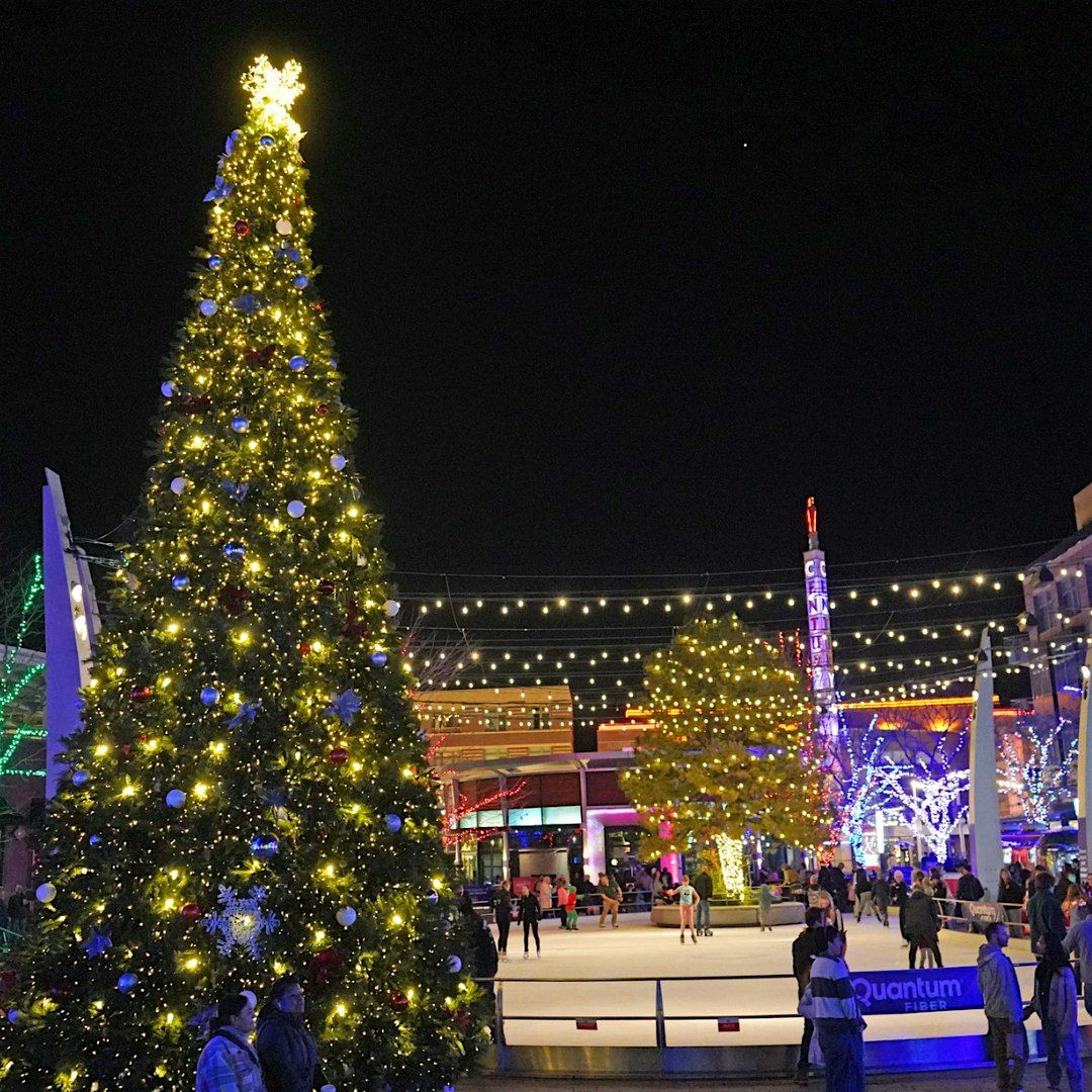 HOLIDAY KICKOFF - The RINK at Belmar & Tree LIghting Event