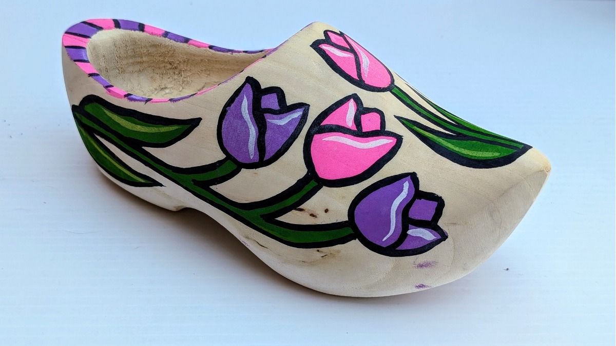 Wooden Shoe Painting Class presented by Tulip Time