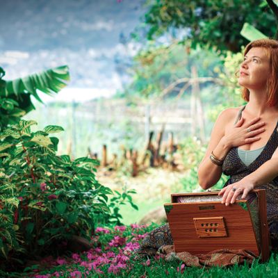 Madison Ryley (Yogapella)