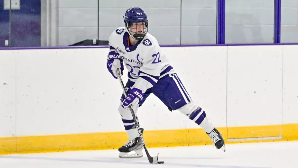 Holy Cross Crusaders at Brown Bears Womens Hockey