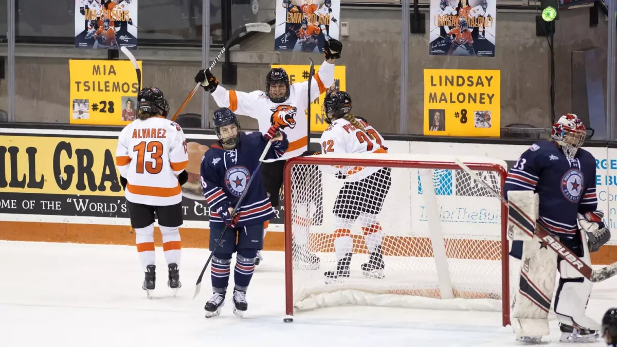 Robert Morris Colonials at Rochester Institute of Technology (RIT) Tigers Womens Hockey