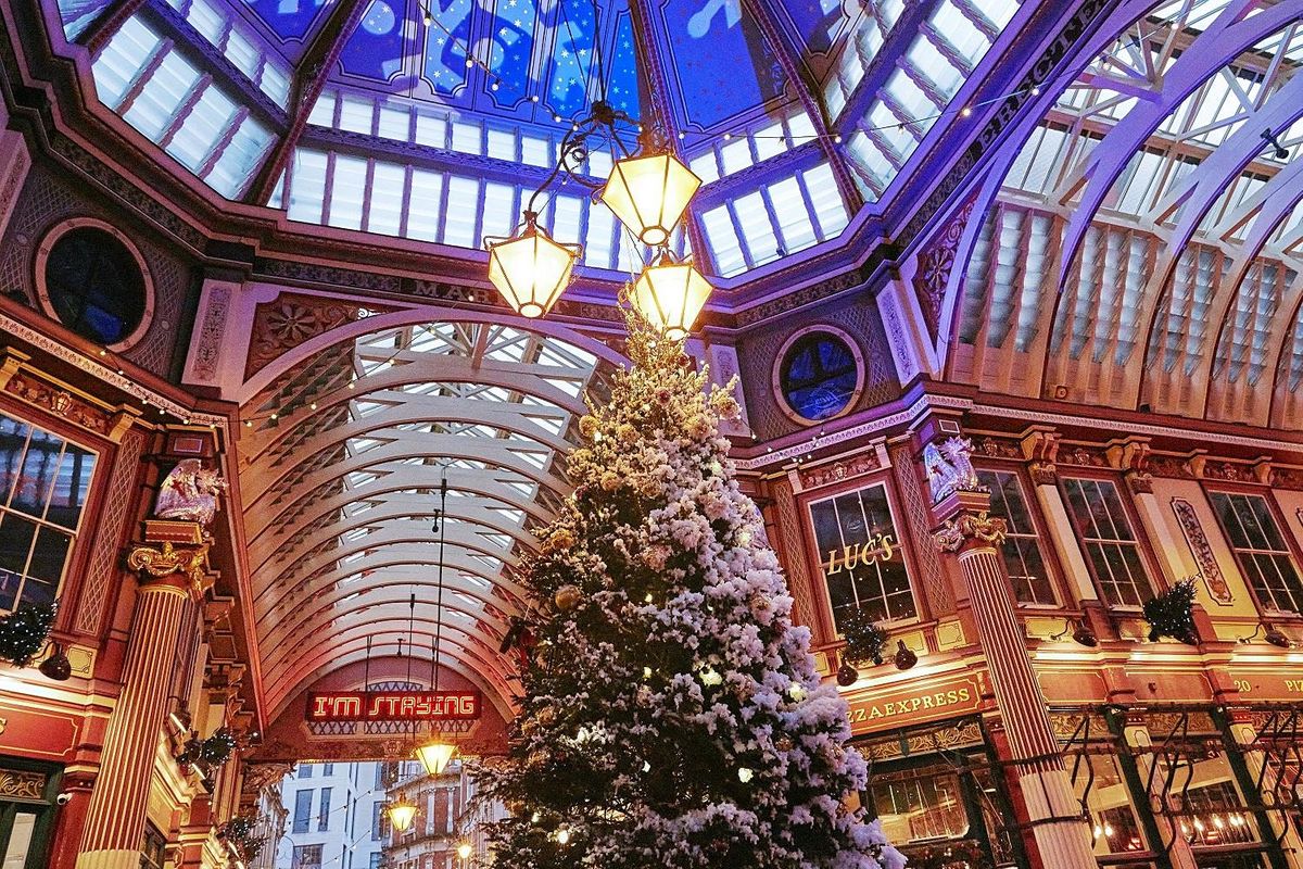 Leadenhall Market Christmas Lights 2022 Leadenhall Market Christmas Workshops, Leadenhall Market, London, 8  December 2021