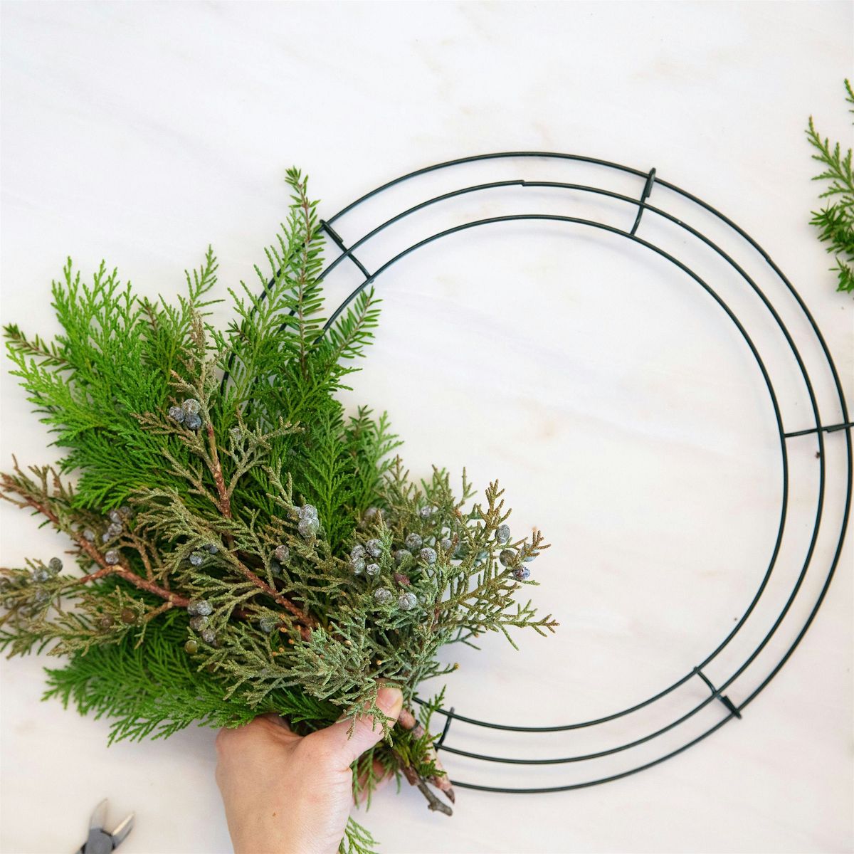 Hands-On: Wreathmaking with Alice's Table