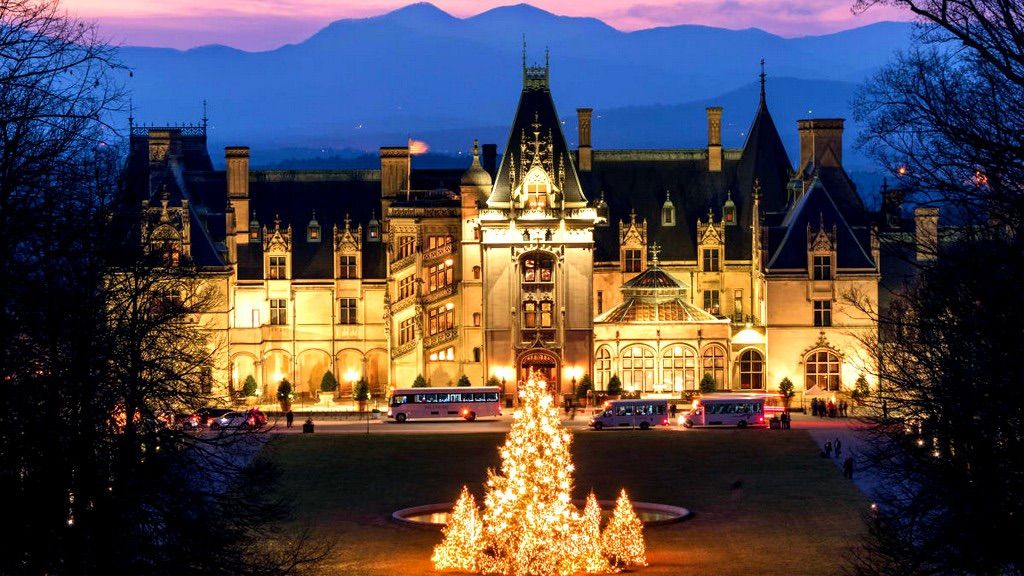  7-Day Christmas & Candlelights Tour to North Carolina & Tennessee