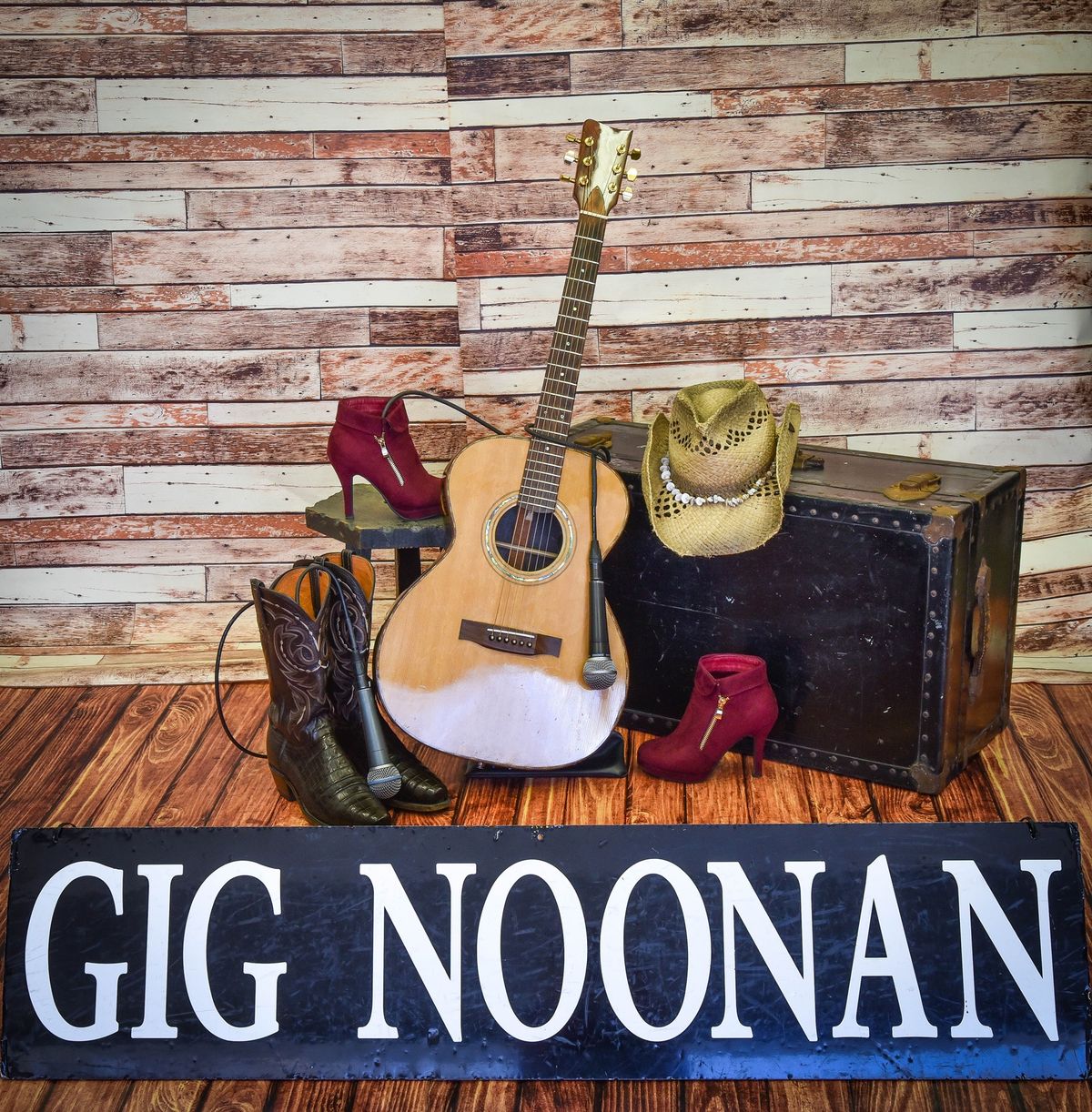 Live Music by Gig Noonan - Crossroads Center, Waite Park (Food Court)