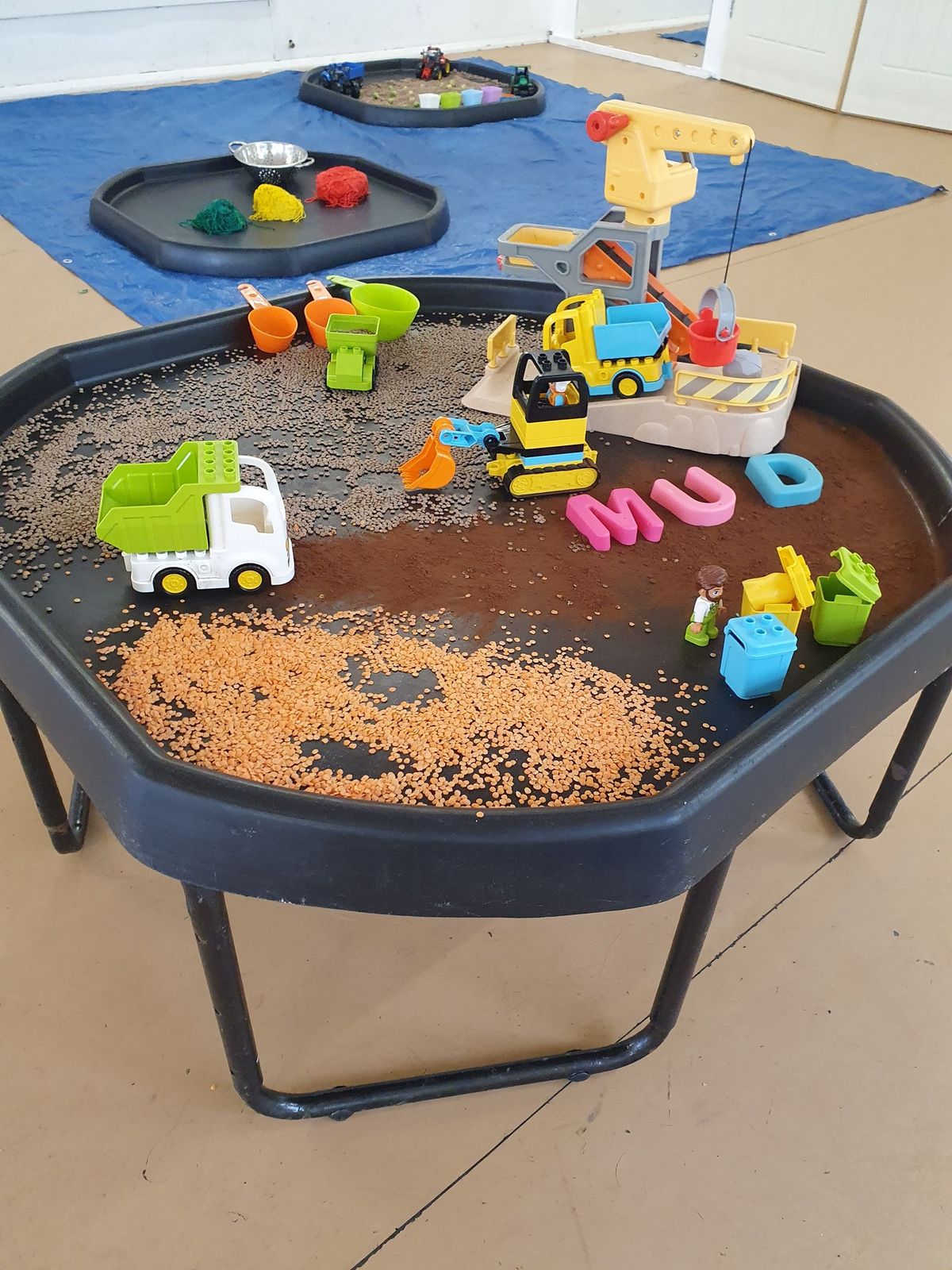 Love2getmessy Old Mcdonalds farm messy play 