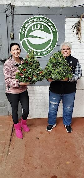 2024  Holiday Boxwood Tree Making at The LEAF